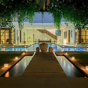 Nyaman , Seminyak (Bali) Indonesia